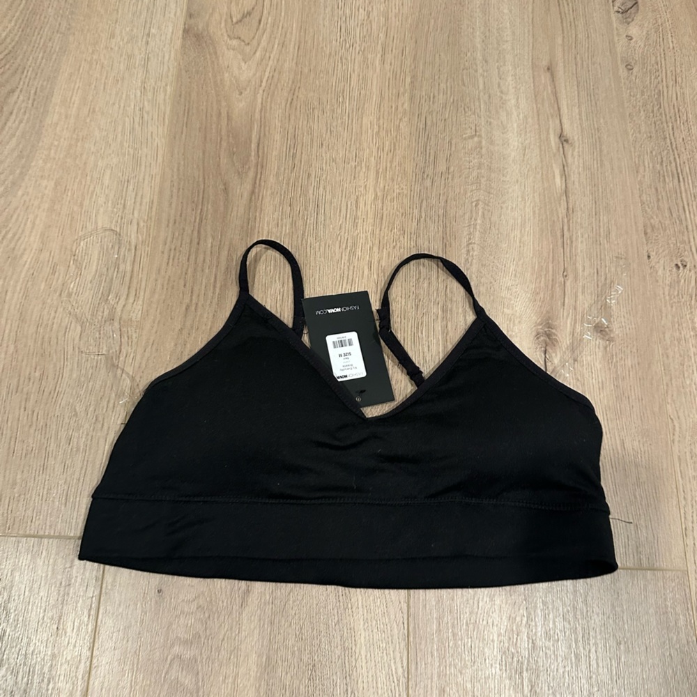 Fashion nova sports bra with padding